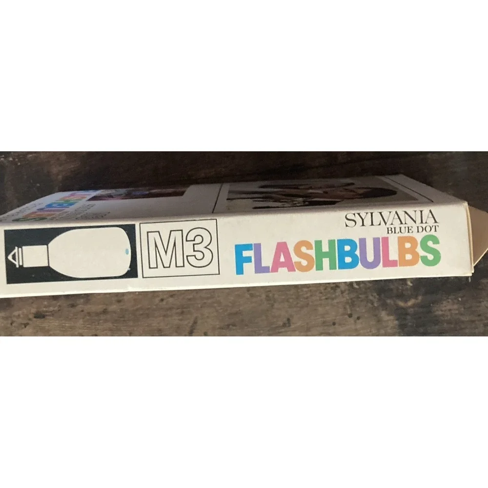 Sylvania M3 Blue Dot Flashbulbs x 12 Clear Bulbs in Unopened Original Box NOS